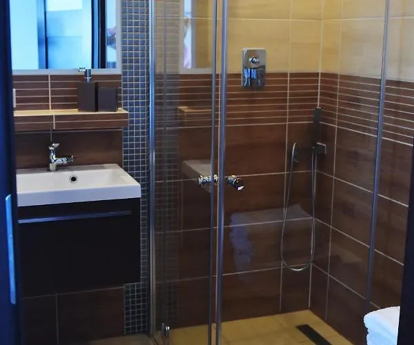 Zakotwiczeni Panzió Rewa