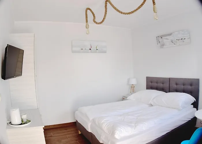 Zakotwiczeni 3* Rewa